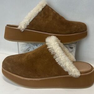 Bernardo Sky Clogs‎